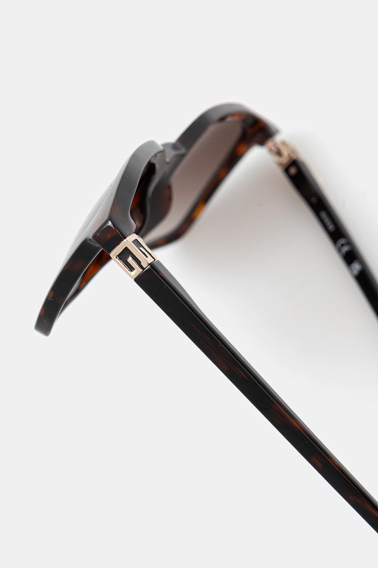 Guess okulary przeciwsłoneczne bordowy GU00170.5352F