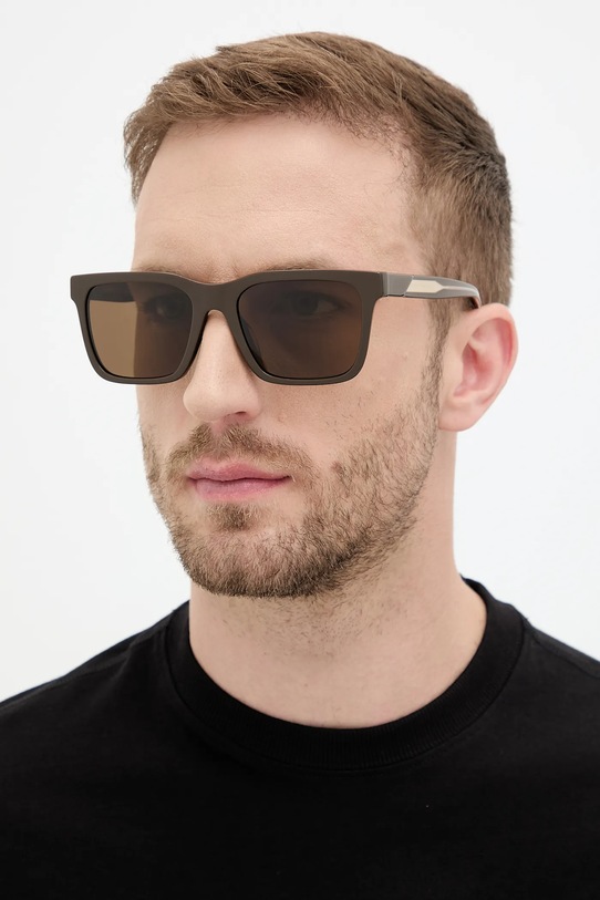 Emporio Armani ochelari de soare neted cu detalii maro 0EA4262U
