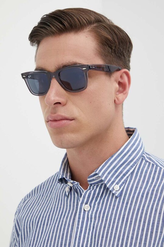 Slnečné okuliare Ray-Ban WAYFARER 0RB2140 sivá AA00