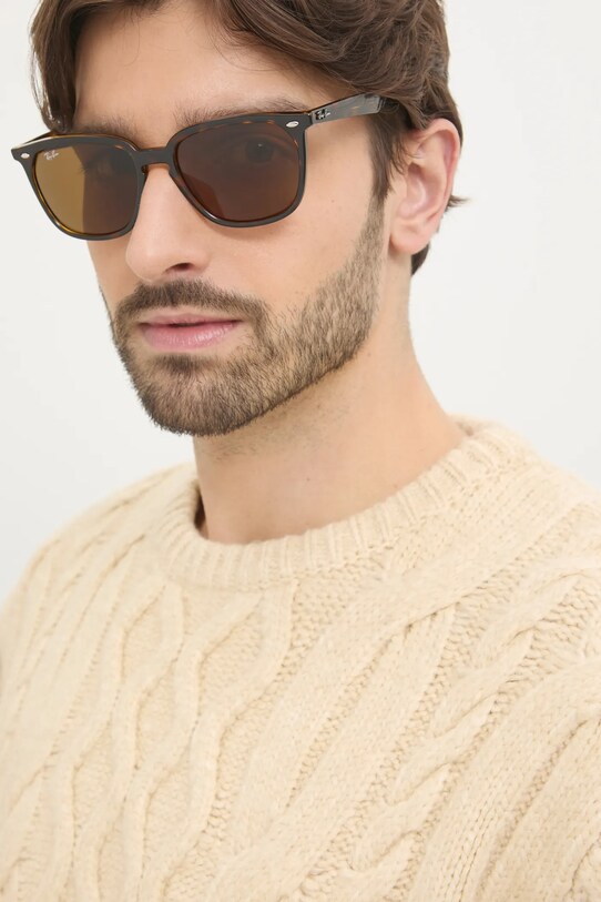 Солнцезащитные очки Ray-Ban 0RB4362 коричневый AA00