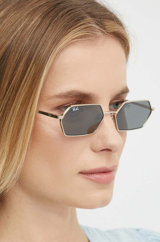 Сонцезахисні окуляри Ray-Ban 0RB3728 срібний AA00