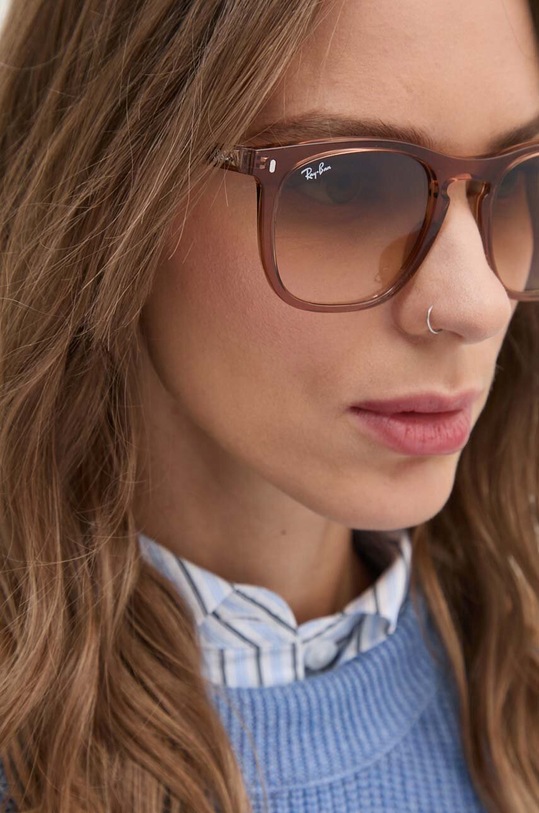 Sluneční brýle Ray-Ban 0RB2210