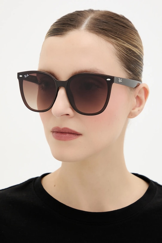 Γυαλιά ηλίου Ray-Ban 0RB4423D καφέ AA00