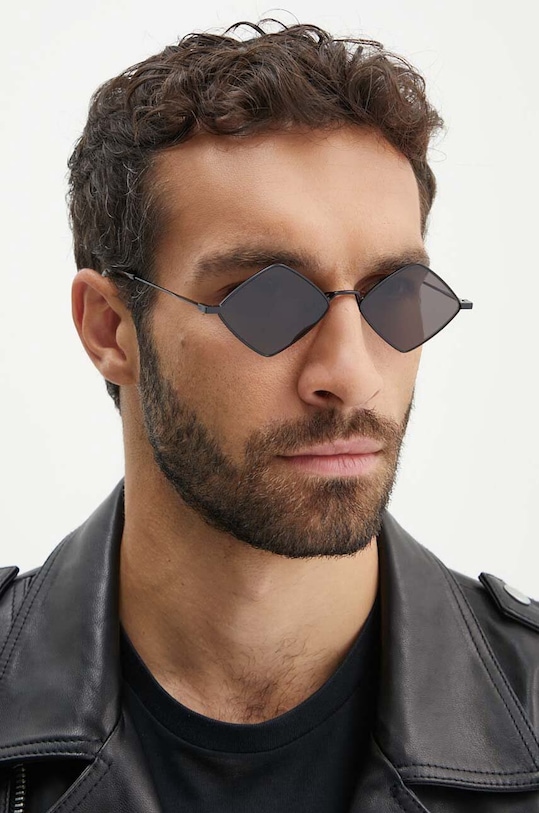 Солнцезащитные очки Saint Laurent геометрические чёрный SL.302.LISA