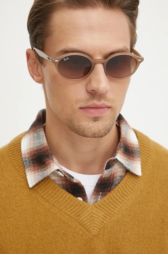 Sluneční brýle Ray-Ban 0RB4315.616613 béžová AA00