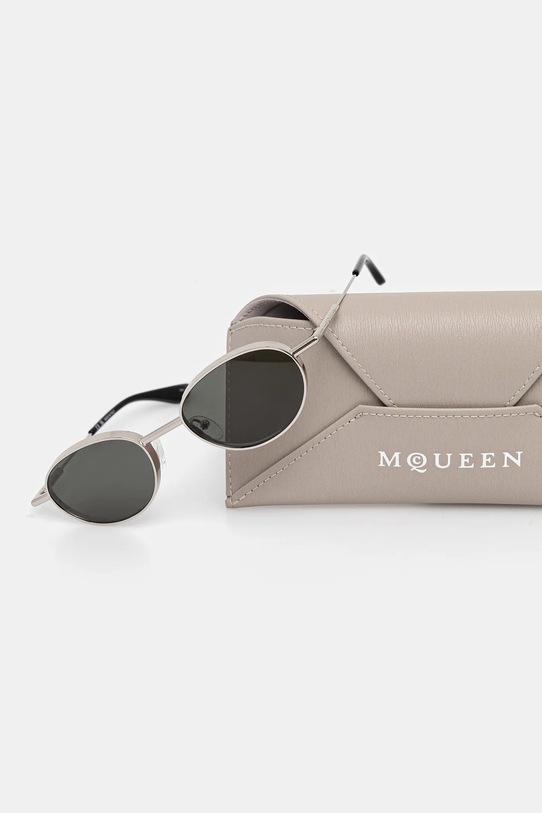 Солнцезащитные очки Alexander McQueen AM0523S серебрянный