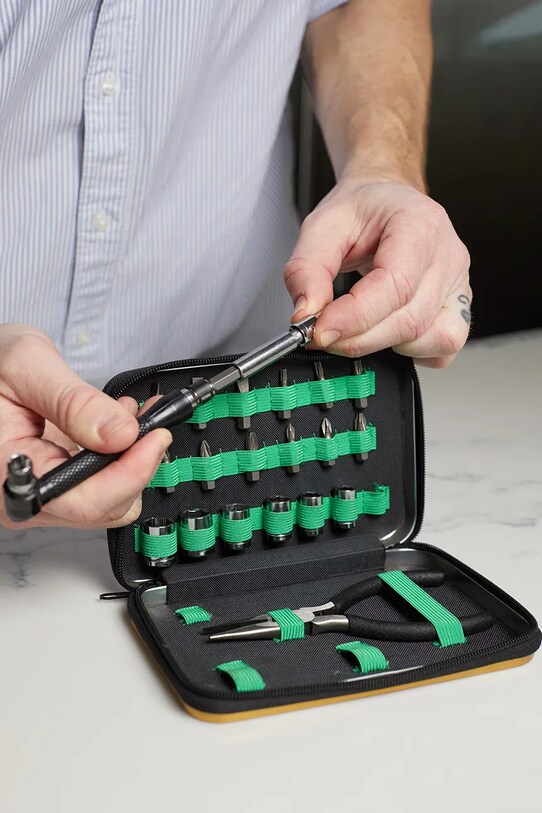Kompaktní sada nářadí Gentlemen's Hardware Tools of the Trade GEN826UK vícebarevná