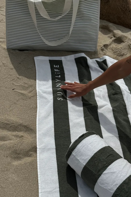 Nafukovací plážový polštář SunnyLife Vacay Olive Stripe zelená S51IBPVA