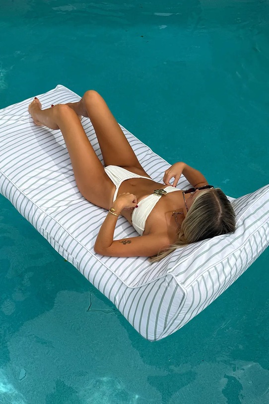 SunnyLife materac dmuchany do pływania La Palma Sage Stripe zielony S51LDLGR