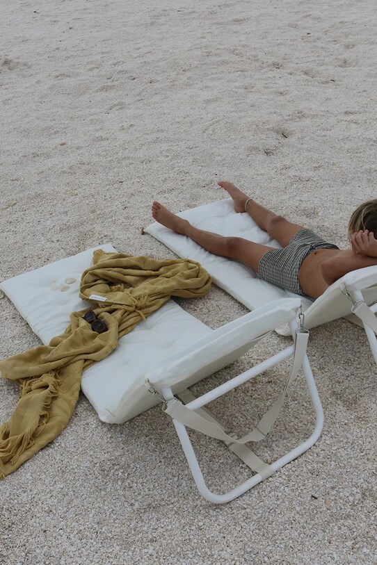 Plážové kreslo SunnyLife Casa Cream S51BRCAS