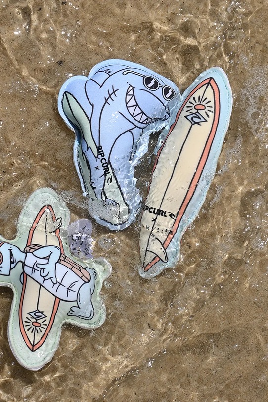 Sada plaveckých hraček pro děti SunnyLife Shred Turtle Aqua x Rip Curl 3-pack RCDIVSTA vícebarevná