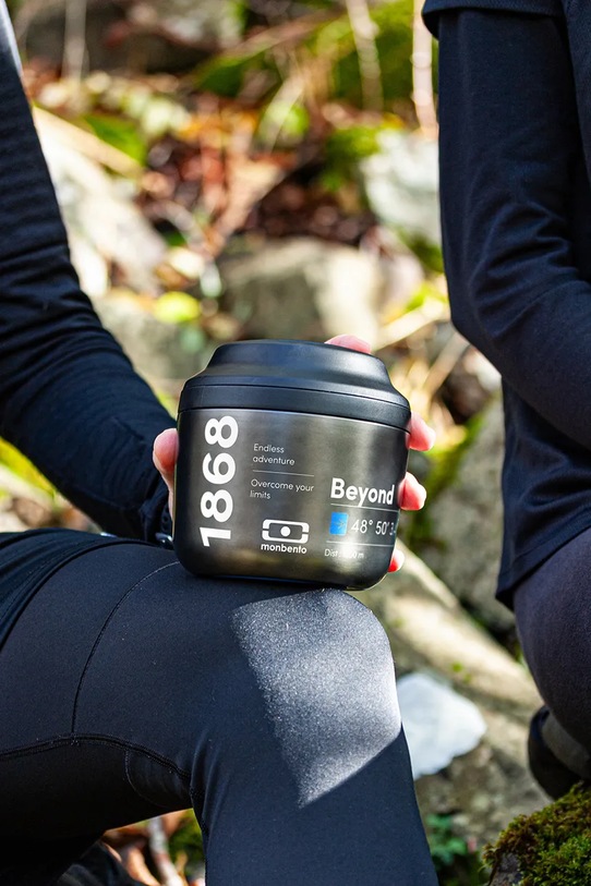 Monbento termos pentru pranz Element 550 ml 18274115 negru