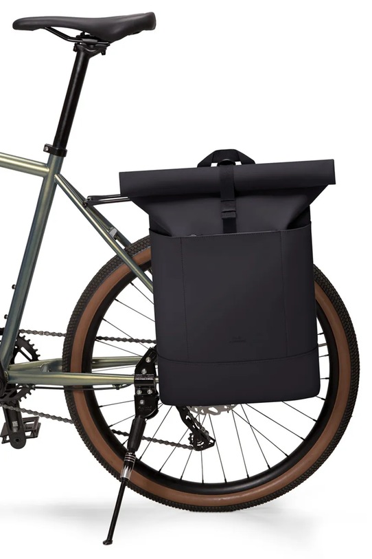 Městský batoh s držákem na nosič Ucon Acrobatics Lotus Infinity Black 16 L 105412LI40524