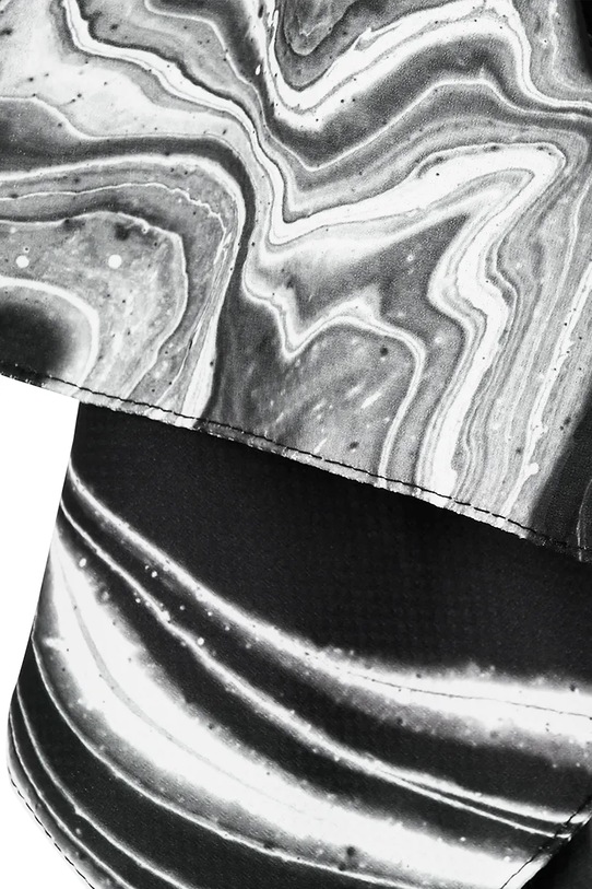 Doplnky Chladiaci uterák Dock & Bay Space Odd 69 x 33 cm COOL.MAR.BLACK čierna