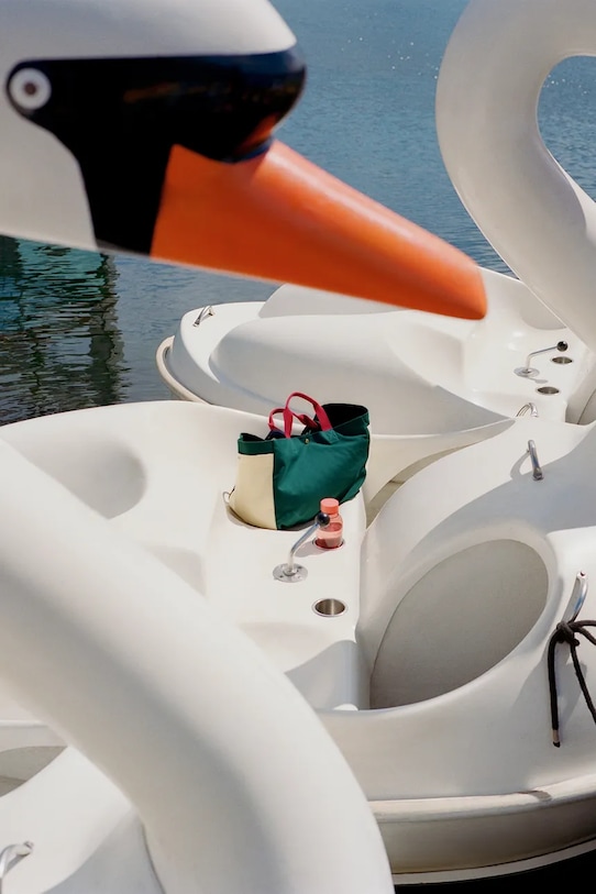 Torba HAY Weekend Bag 35,5 x 20 x 26 cm AE374.A601.AS12 turkizna AA00