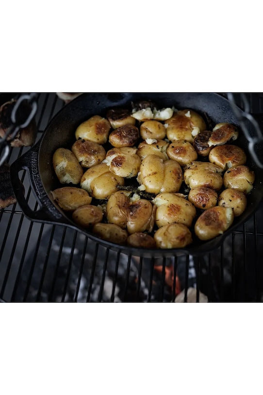 Lifestyle Petromax patelnia żeliwna 2,5 L FP30.T czarny