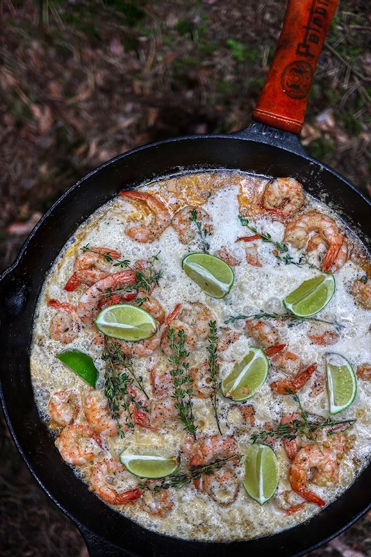 Lifestyle Litinová pánev Petromax 1 L FP20.T černá