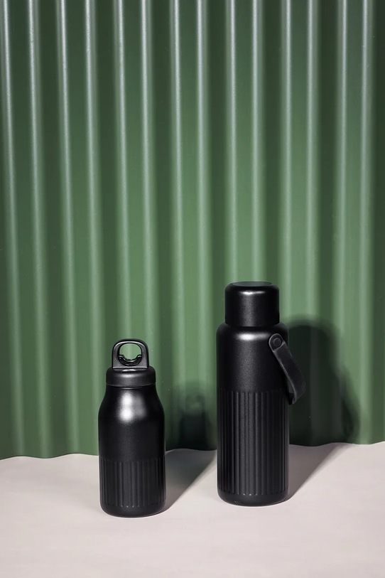 Sagaform termos ze stali malowanej proszkowo 1 l 5018689 czarny AA00