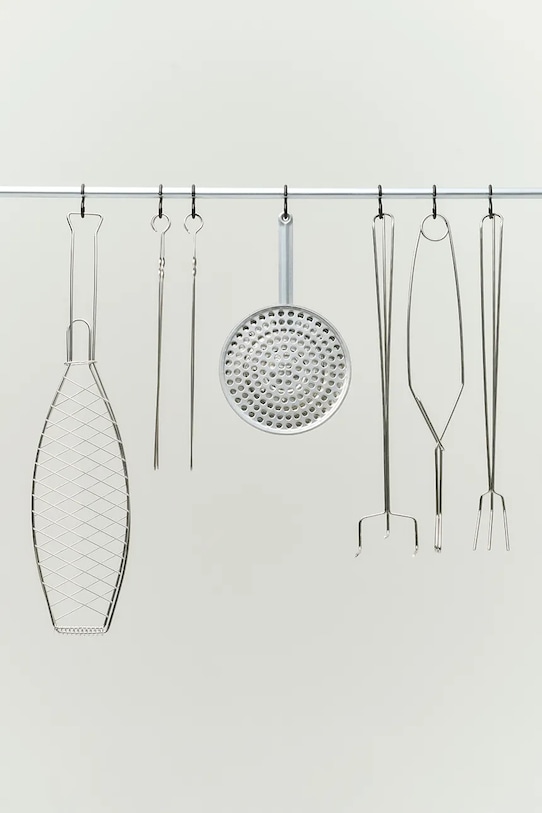 Lifestyle HAY akcesoria do grilla ze stali nierdzewnej 1,5 x 12,5 x 54 cm AE949.A962 szary