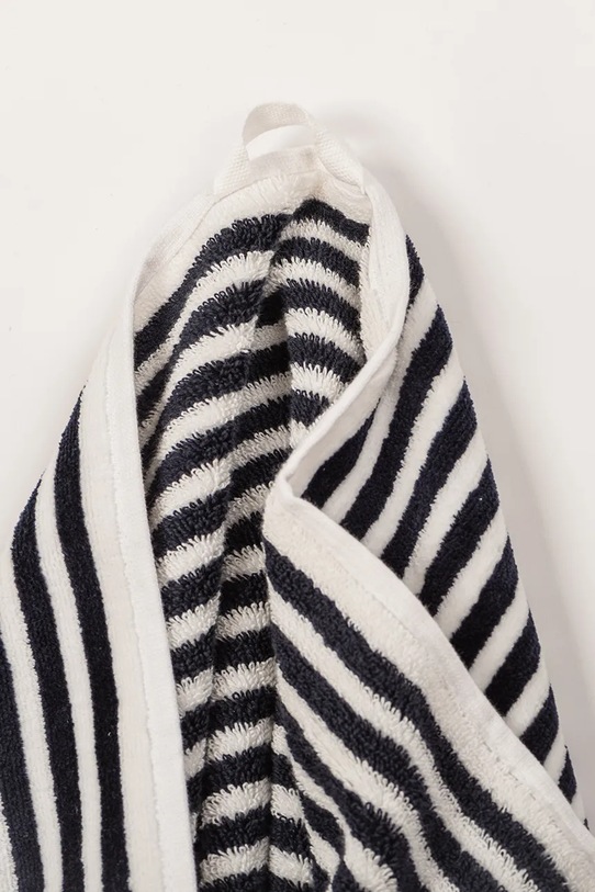 Business & Pleasure Co. brisača za plažo bombažna 86 x 168 cm mornarsko modra BPA.TWL.LAU.NVY