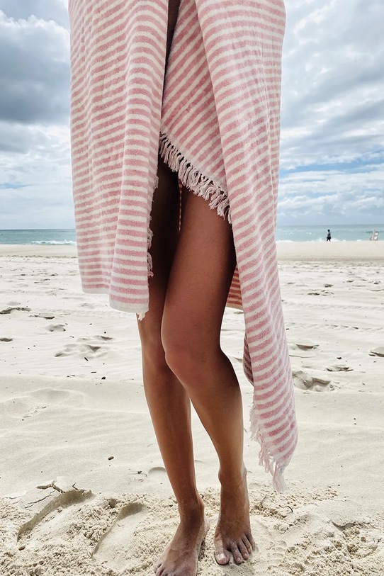 Business & Pleasure Co. ręcznik plażowy bawełniany 86 x 168 cm różowy BPA.TWL.LAU.PNK