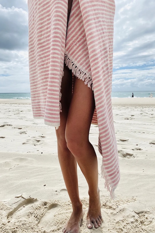 Business & Pleasure Co. ręcznik plażowy bawełniany 86 x 168 cm różowy BPA.TWL.LAU.PNK