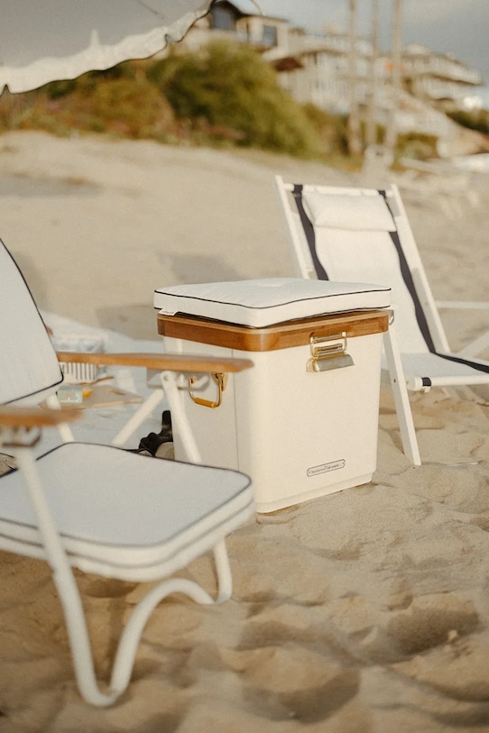 Business & Pleasure Co. hordozható hűtő rozsdamentes acélból 33 l BPA.HRD.ANT.WHT