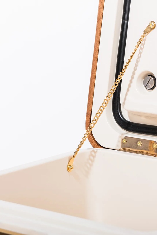 Business & Pleasure Co. hordozható hűtő rozsdamentes acélból 33 l bézs BPA.HRD.ANT.WHT