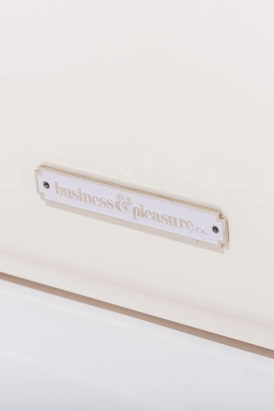 Business & Pleasure Co. Chłodziarka turystyczna 52 l BPA.HRD.ANT.WHT.LG biały