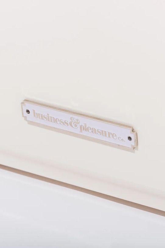 Business & Pleasure Co. Chłodziarka turystyczna 52 l BPA.HRD.ANT.WHT.LG biały