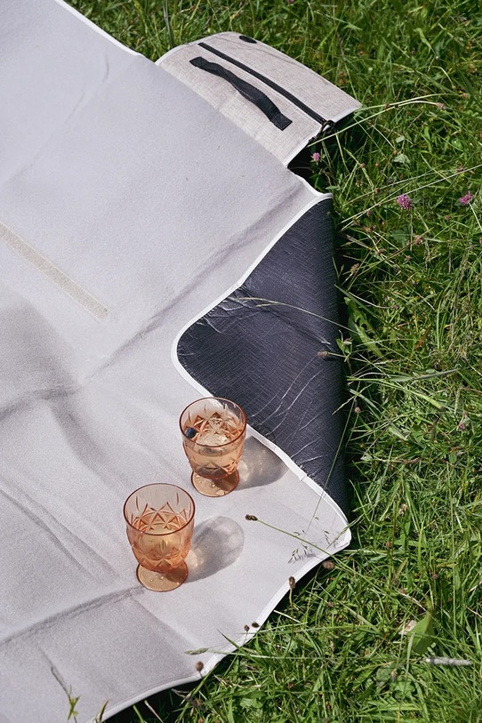 Lifestyle Sagaform koc piknikowy z materiału tekstylnego 130 x 170 cm 5018591 beżowy