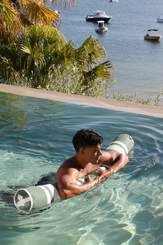 SunnyLife makaron do pływania 139 x 25 x 25 cm zielony S61MPNSE