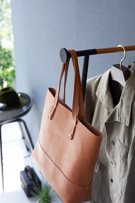 Stojan na parní žehlení Yamazaki černá 5973