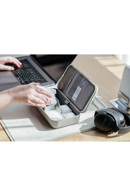 Orbitkey przenośny organizer biurowy z funkcją ładowania bezprzewodowego Nest v2 24 x 12 x 5 cm WNS2.ASH.104