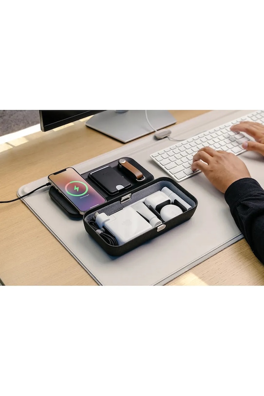 Φορητή συσκευή οργάνωσης γραφείου με λειτουργία ασύρματης φόρτισης Orbitkey Nest v2 24 x 12 x 5 cm WNS2.BLK.104
