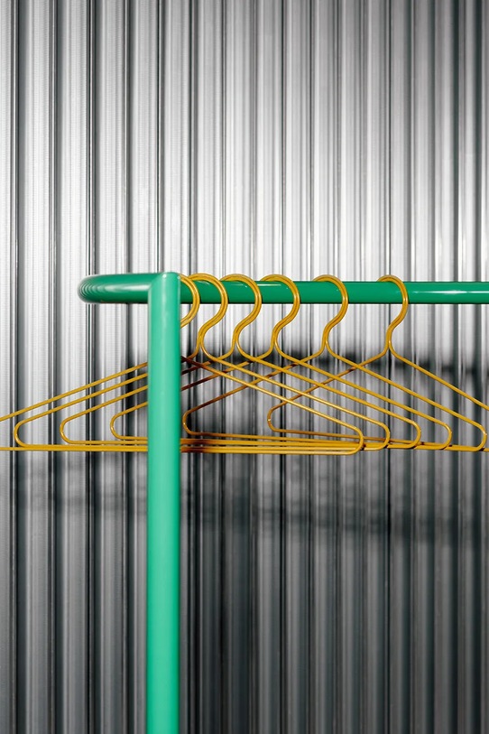 HAY akasztó szett Colour Hanger 23 x 43 cm 3 db AE355.A869.AP18 sárga