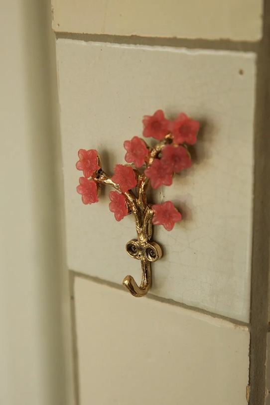 Doing Goods haczyk Elodie Flower 11,5 x 8 x 2 cm żółty 1.10.10.087.099.3