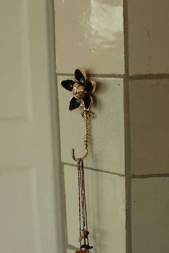 Doing Goods wieszak ścienny Liv Flower 13 x 6,5 x 3 cm żółty 1.10.10.088.923.3