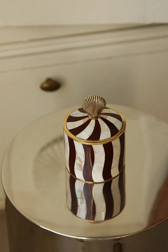 Salon i sypialnia Doing Goods pudełko z pokrywką Abby Shell Circus 14 x 9 x 9 cm 1.20.21.051.200.4 multicolor