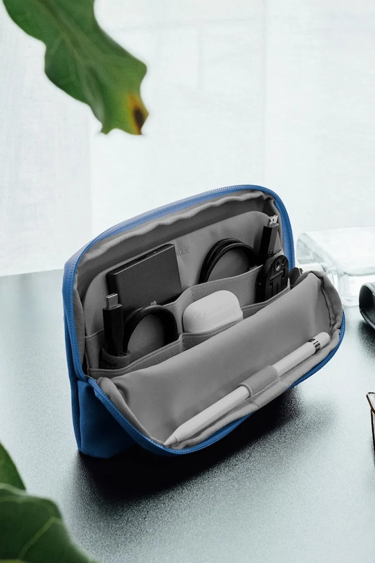 Orbitkey 2 az 1-ben utazásrendszerező Tech Pouch x KonMari 23 x 14 x 8 cm WTP1.COB.109