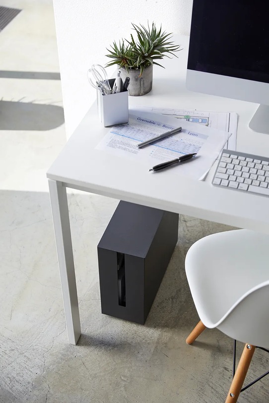 Organizér na elektroniku Yamazaki Tower 15 x 40 x 34,5 cm čierna 5404