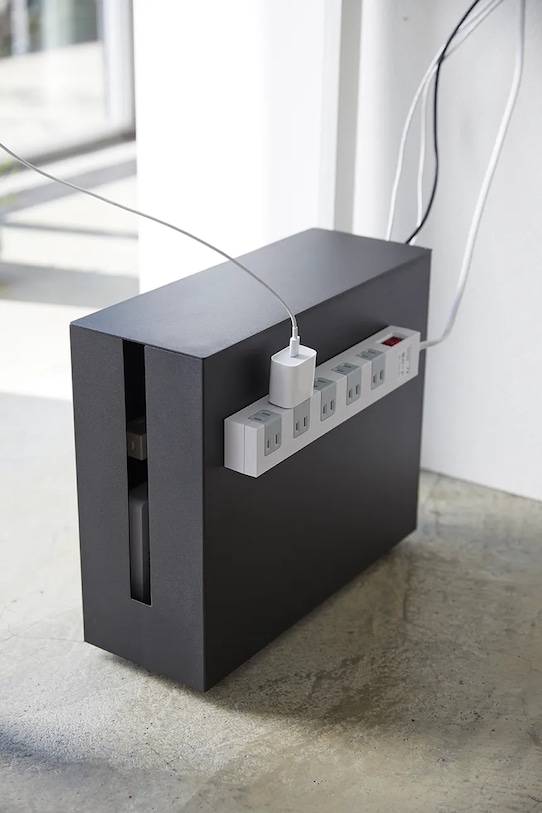 Organizér na elektroniku Yamazaki Tower 15 x 40 x 34,5 cm 5404 čierna