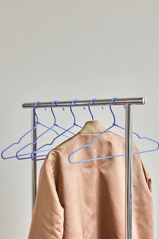 Salon i sypialnia House Doctor zestaw wieszaków na ubrania HDWire 6-pack 900000976 niebieski