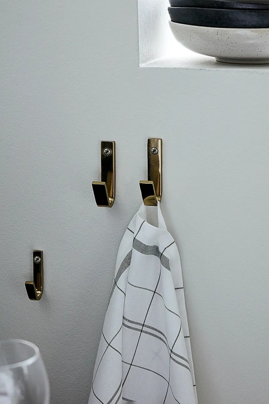 Salon i sypialnia House Doctor zestaw haczyków ściennych ze stali nierdzewnej 7 x 1,5 cm 205343005 żółty