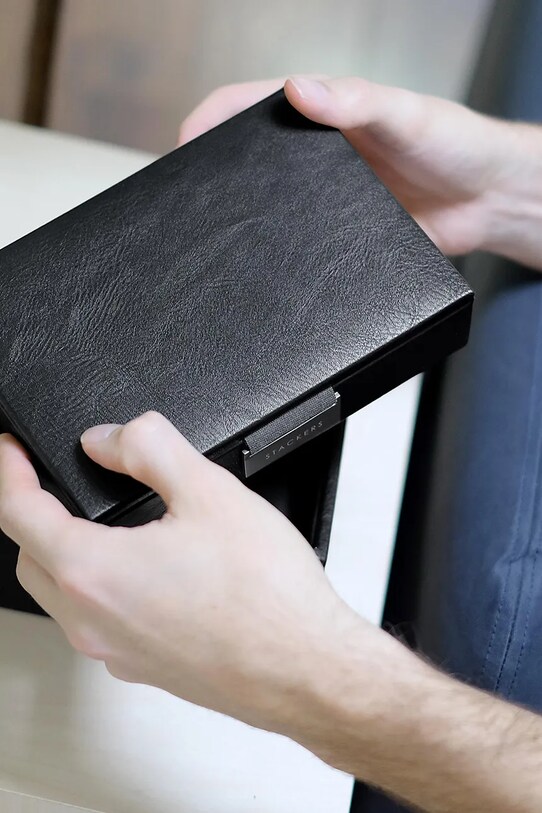 Obývacia izba a spálňa Krabička na manžetové gombíky Stackers 75423 čierna