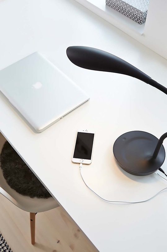 Вітальня та спальня Світлодіодна настільна лампа Markslöjd Swan 106094 чорний