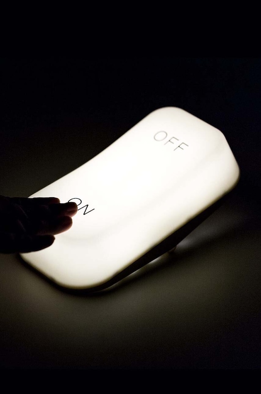 Obývacia izba a spálňa Stolná lampa Balvi On-Off 26575 biela