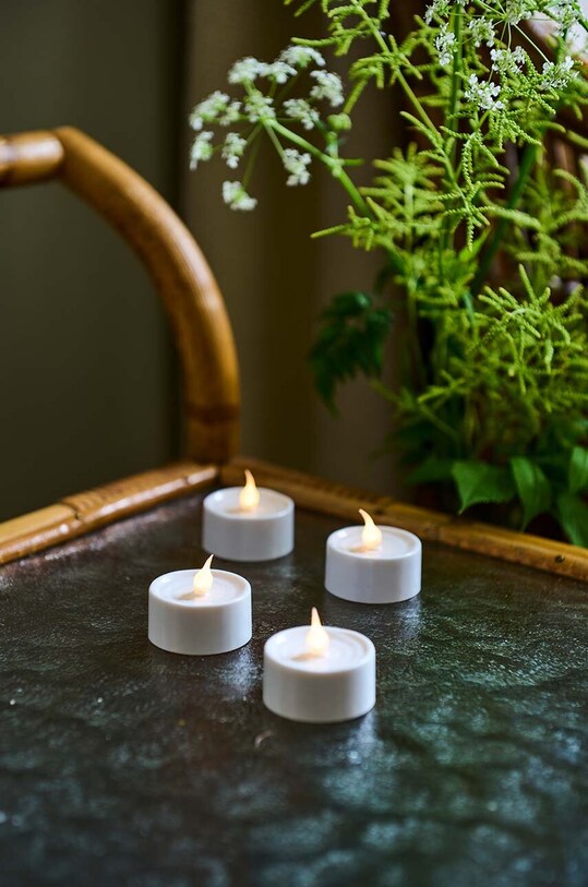 Sada LED světýlek Sirius Lone Tealights 4-pack 35000 bílá AA00