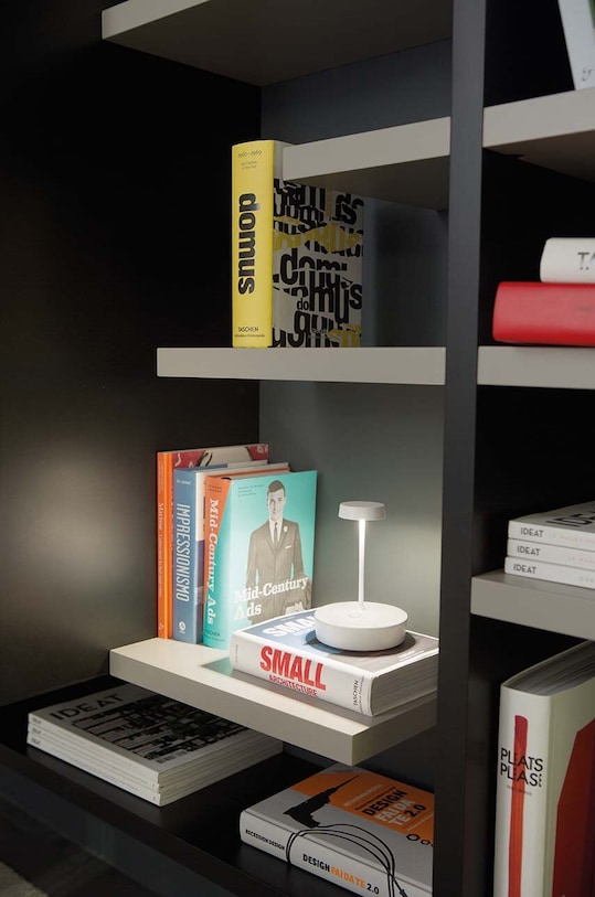 Σαλόνι και υπνοδωμάτιο Ασύρματο επιτραπέζιο φωτιστικό led Zafferano Swap Mini LD1011B3 λευκό