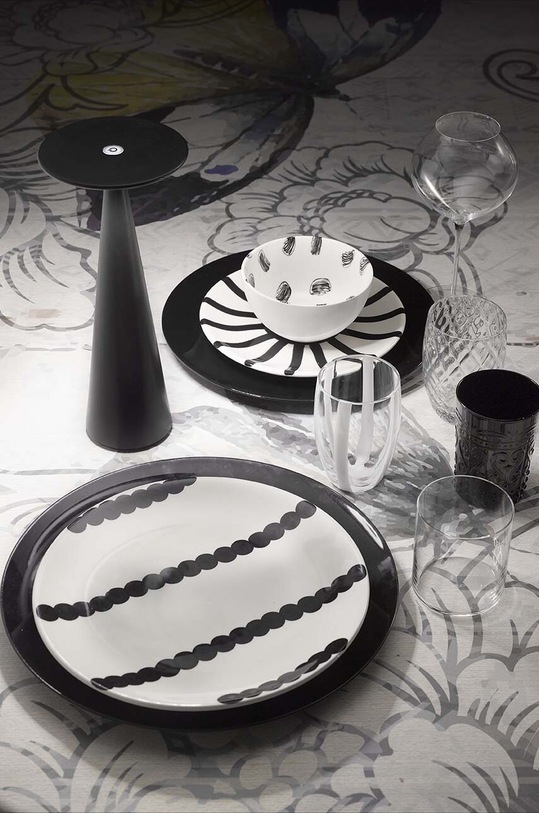 Bezdrátová LED lampa Zafferano Dama Pro Table lamp LD0610N3